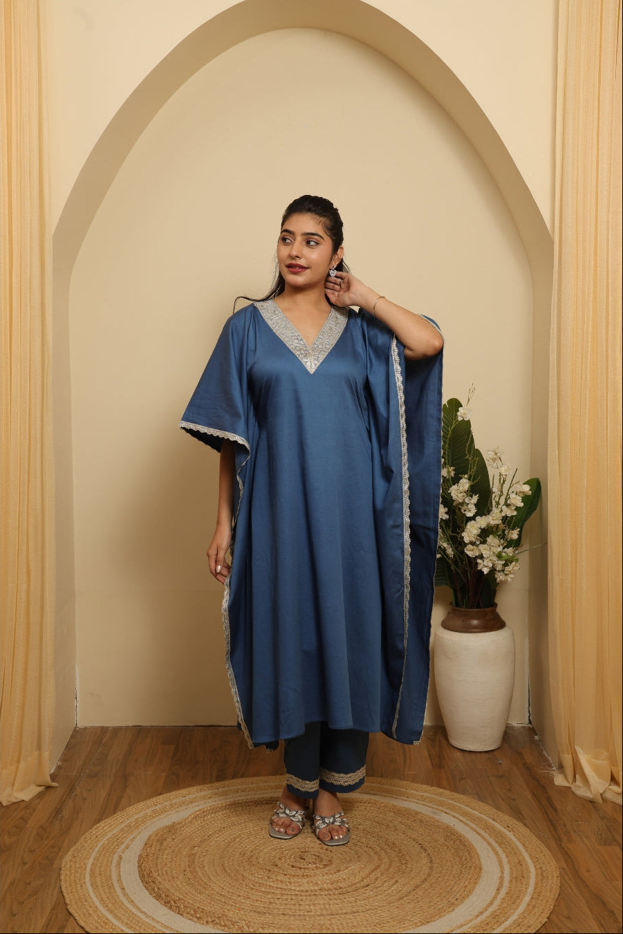 Taarini Kaftan Set