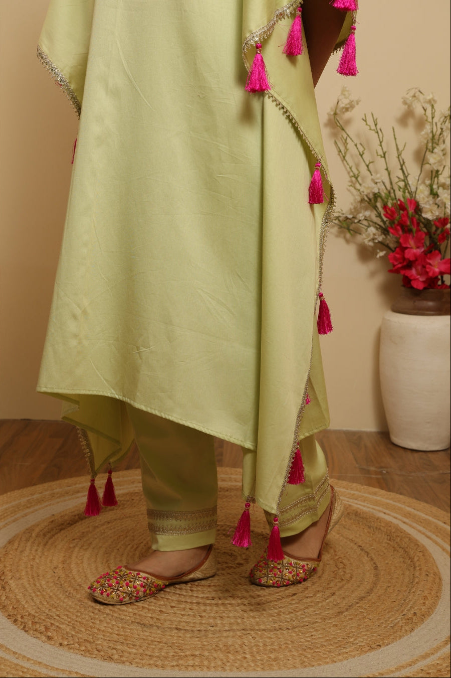 Gulraakh Kaftan set