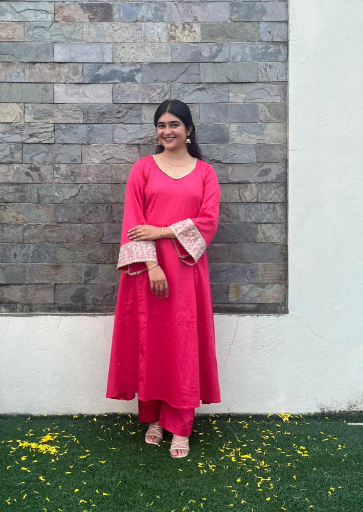 Suhani Gulabi Anarkali set