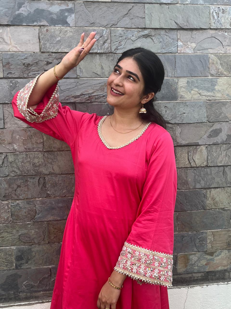 Suhani Gulabi Anarkali set